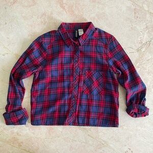 Cropped red and blue plaid flannel shirt